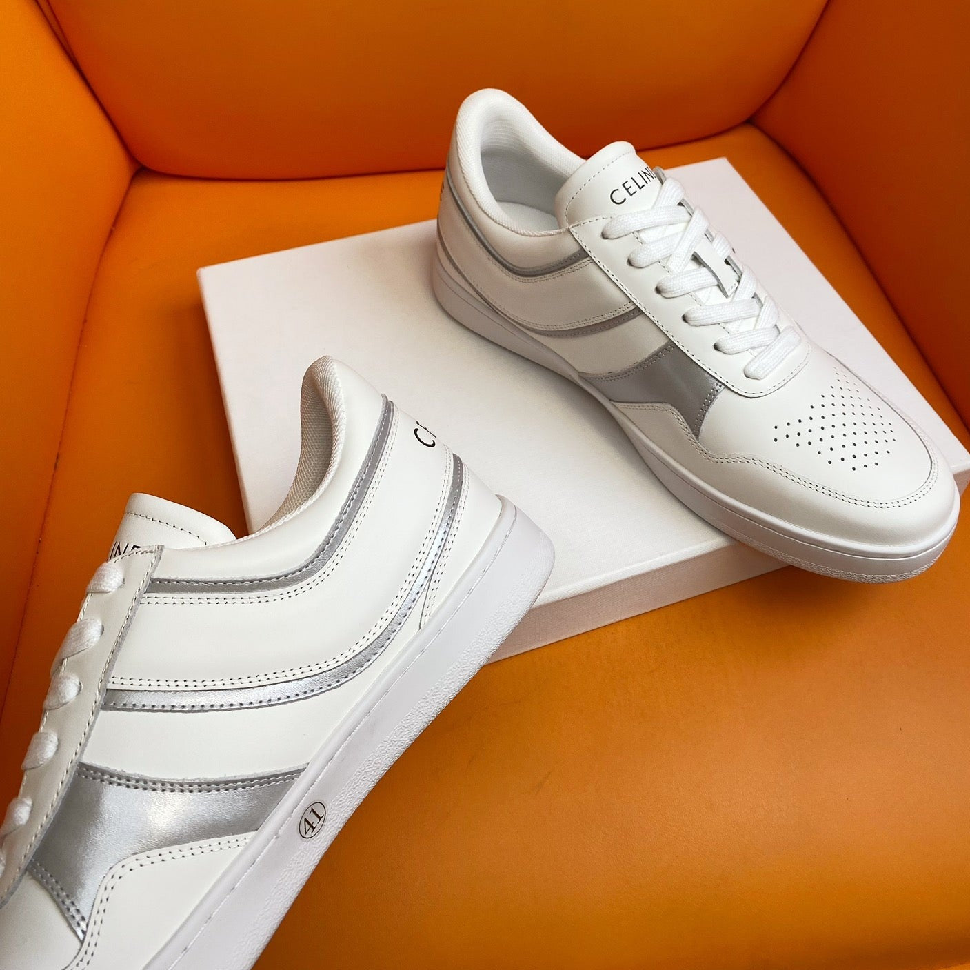 TRAINER LOW LACE-UP SNEAKER IN CALFSKIN OPTIC WHITE SILVER - 35