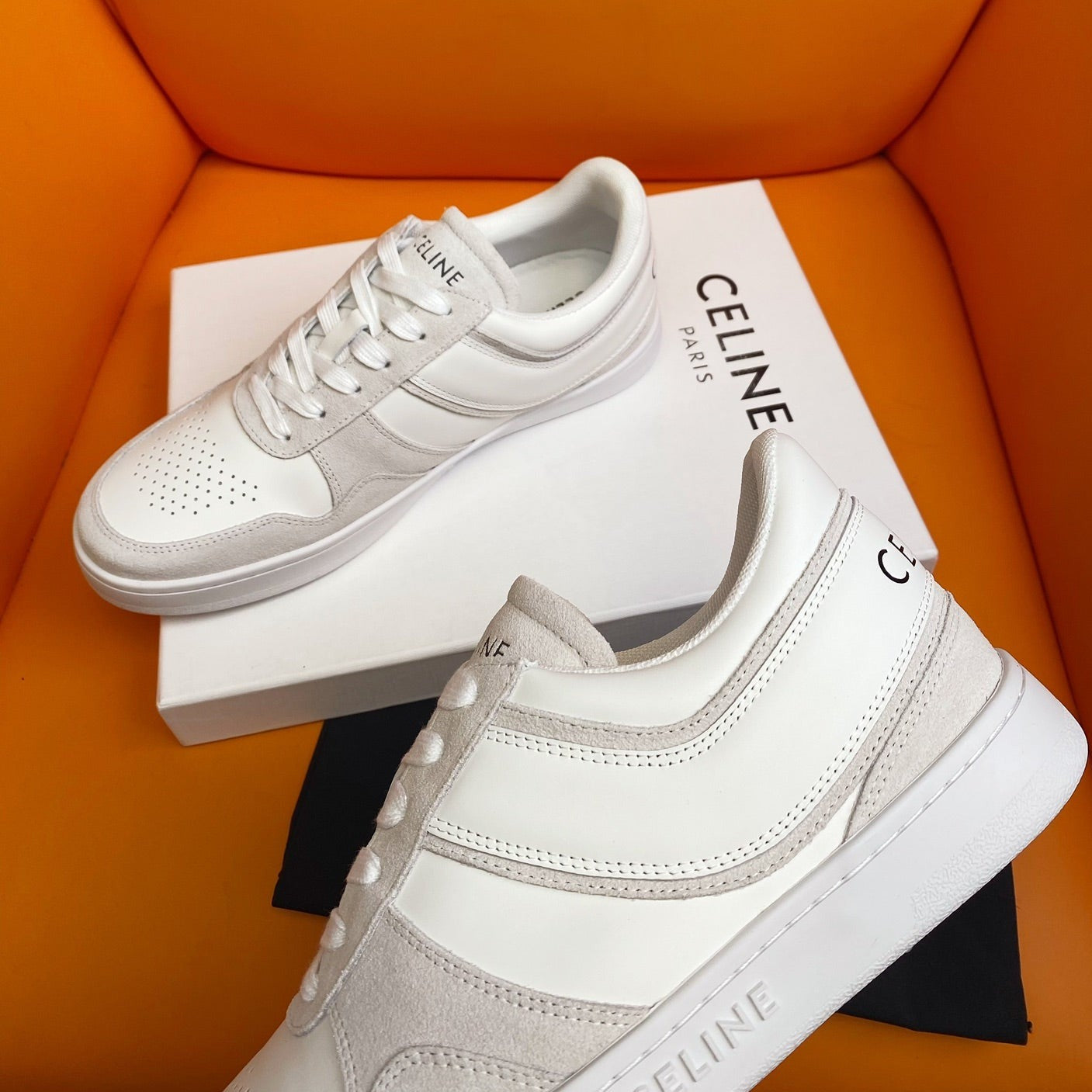 TRAINER LOW LACE-UP SNEAKER IN CALFSKIN OPTIC WHITE PEARL GRAY - 35