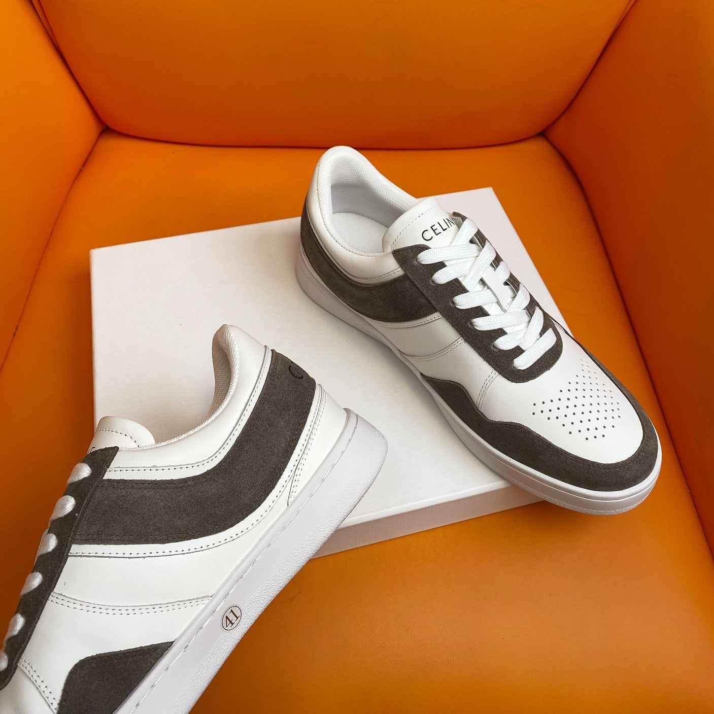 TRAINER LOW LACE-UP SNEAKER IN CALFSKIN OPTIC WHITE GRAY - 35