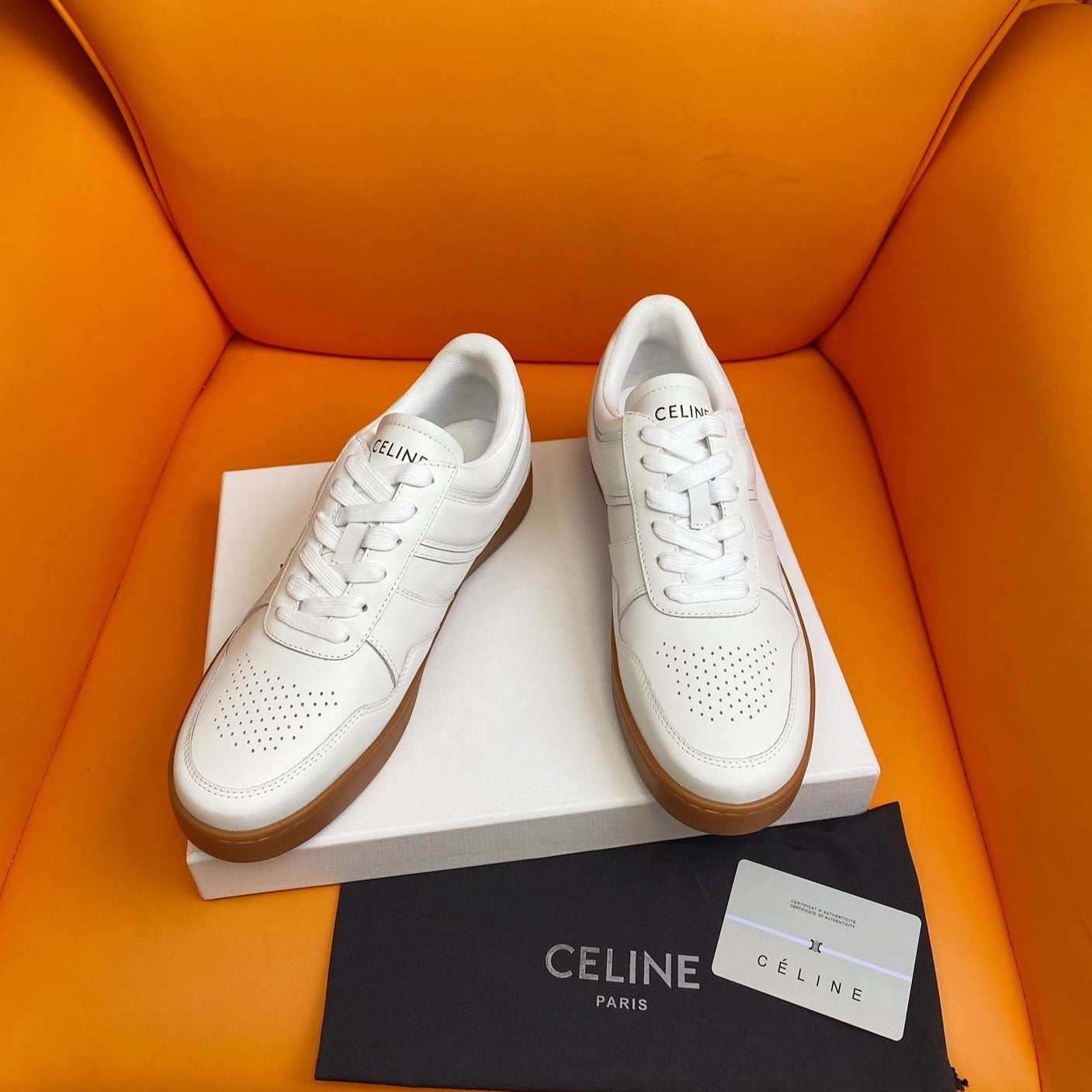 TRAINER LOW LACE-UP SNEAKER IN CALFSKIN OPTIC WHITE TAN - 35