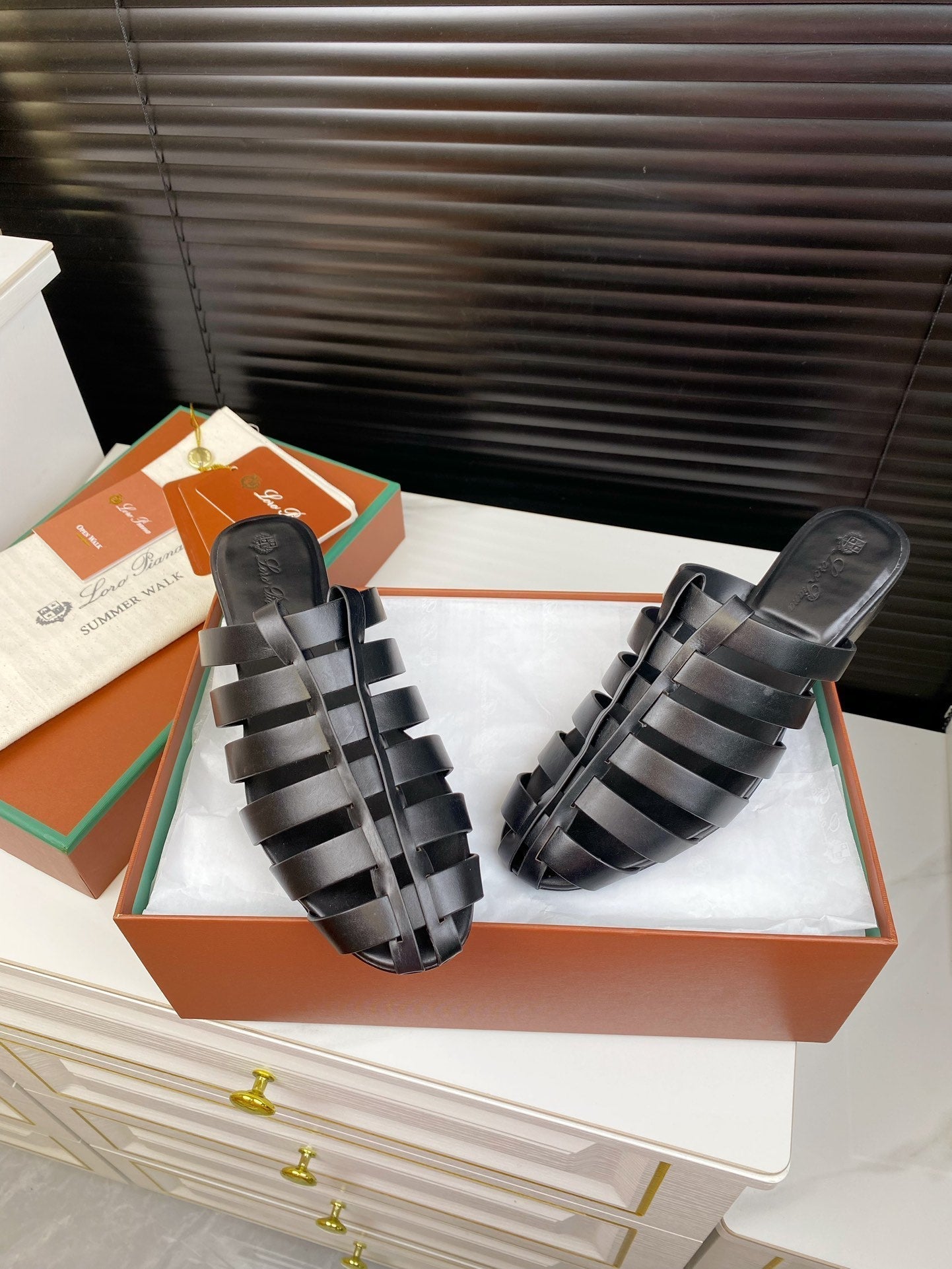 LP KAEDE SANDALS BLACK CALFSKIN - 35