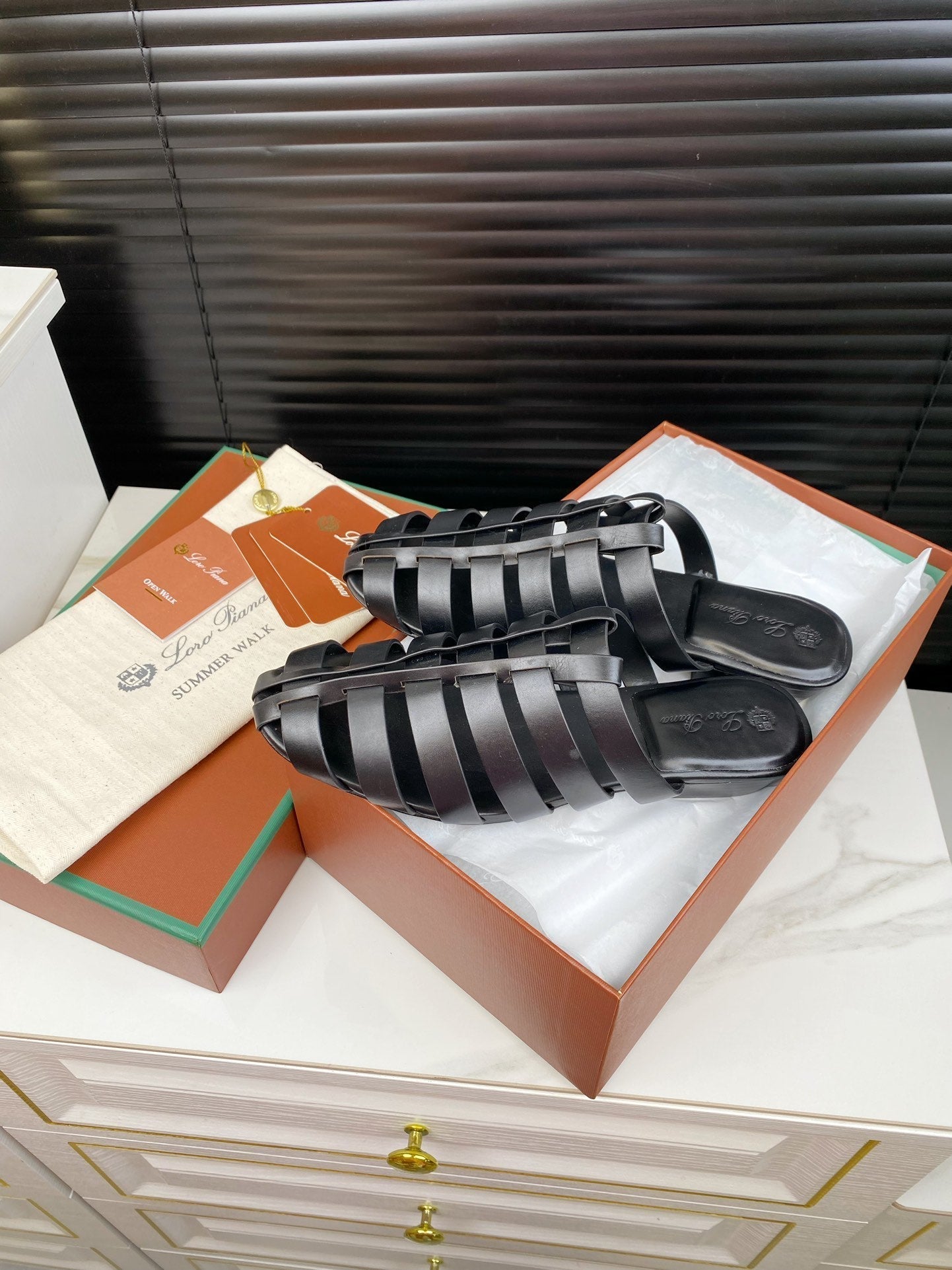 LP KAEDE SANDALS BLACK CALFSKIN - 35