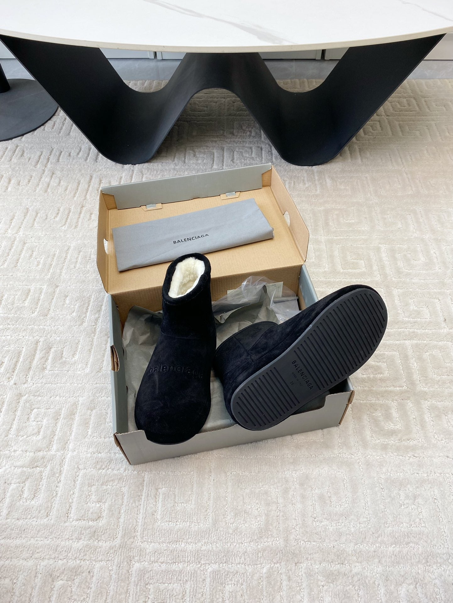 FLAT ANKLE BOOTS IN BLACK SUEDE AND SHEARLING LINING - 35