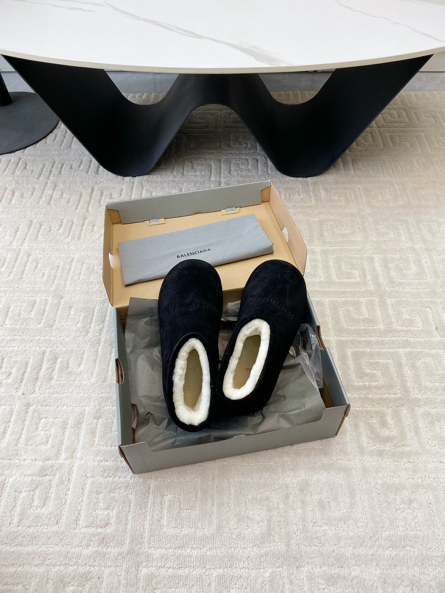 FLAT ANKLE BOOTS IN BLACK SUEDE AND SHEARLING LINING - 35