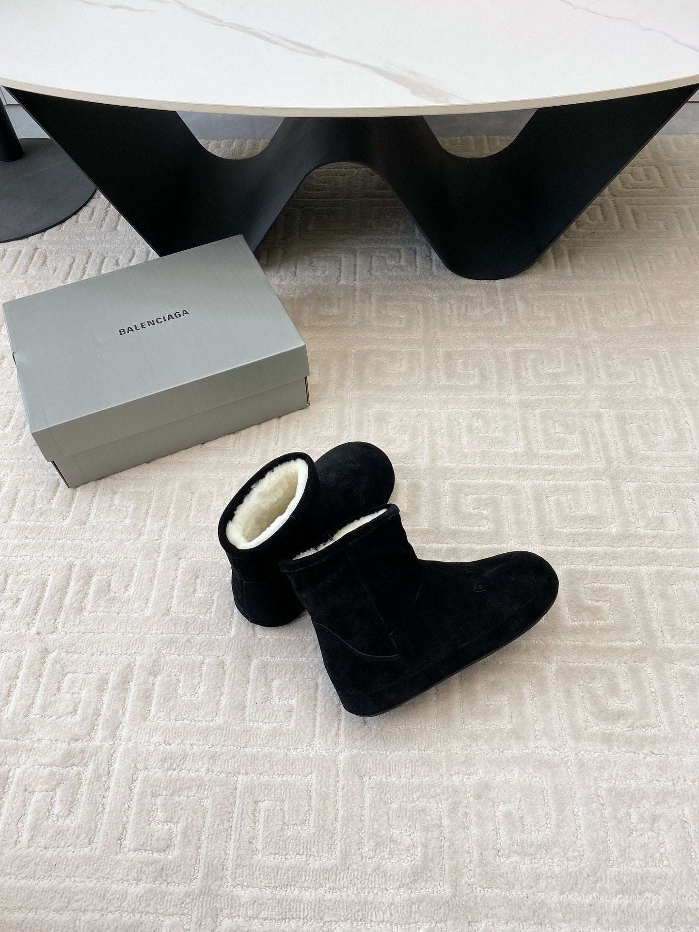 FLAT ANKLE BOOTS IN BLACK SUEDE AND SHEARLING LINING - 35