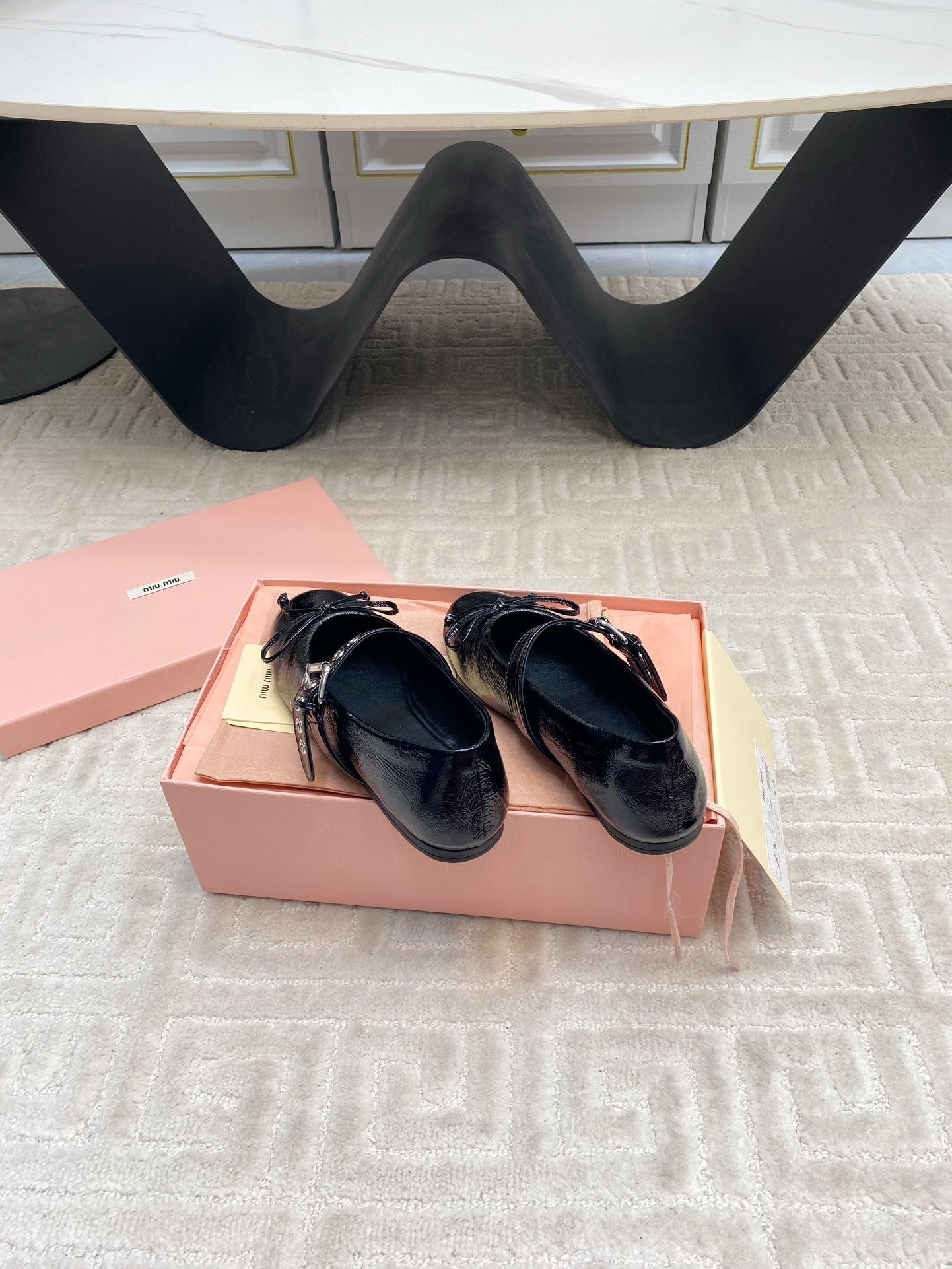 BOW MARY JANE FLAT IN BLACK NAPLAK LAMBSKIN - 35