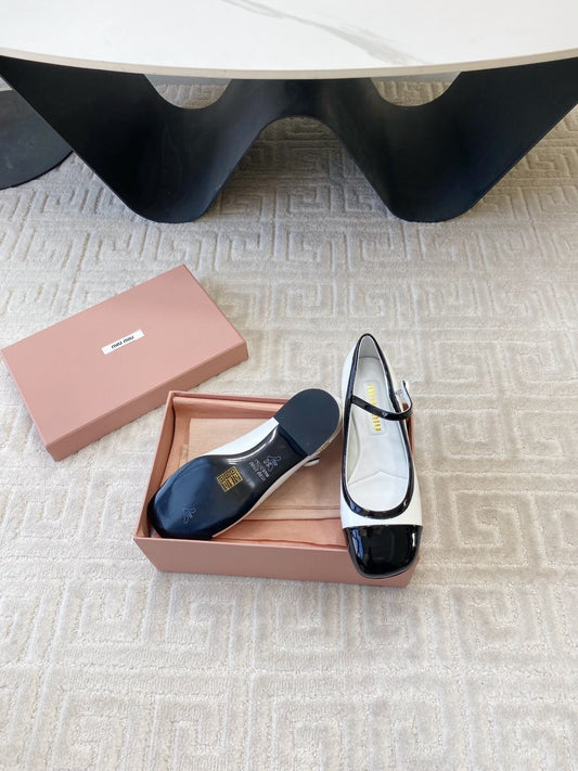 MARY JANE PUMPS IN BLACK MIX WHITE GLOSSY SHEEPSKIN - 35