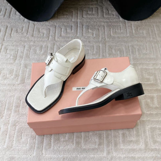 THONG SANDALS IN WHITE LAMBSKIN WITH SILVER BUCKLE - 35
