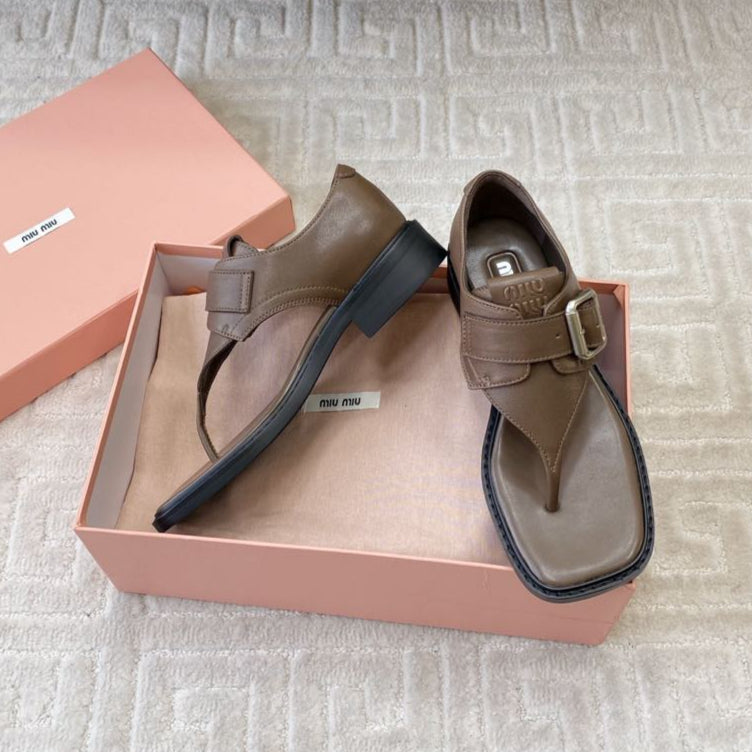 THONG SANDALS IN COFFEE BROWN LAMBSKIN WITH SILVER BUCKLE - 35