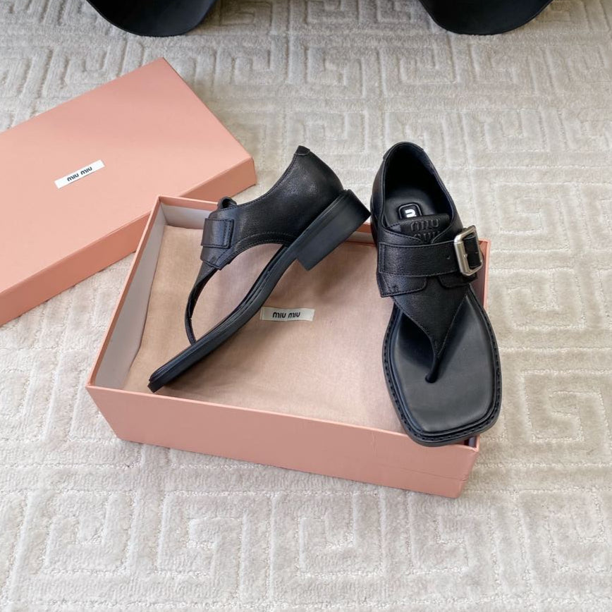 THONG SANDALS IN BLACK LAMBSKIN WITH SILVER BUCKLE - 35