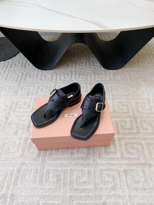 THONG SANDALS IN BLACK LAMBSKIN WITH SILVER BUCKLE - 35