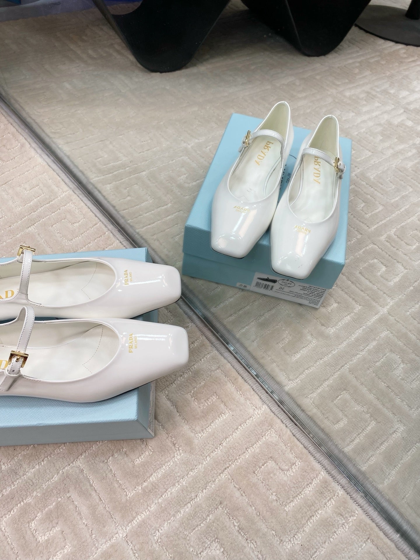 MARY JANE FLATS SQUARE TOE IN WHITE PATENT SHEEPSKIN - 35