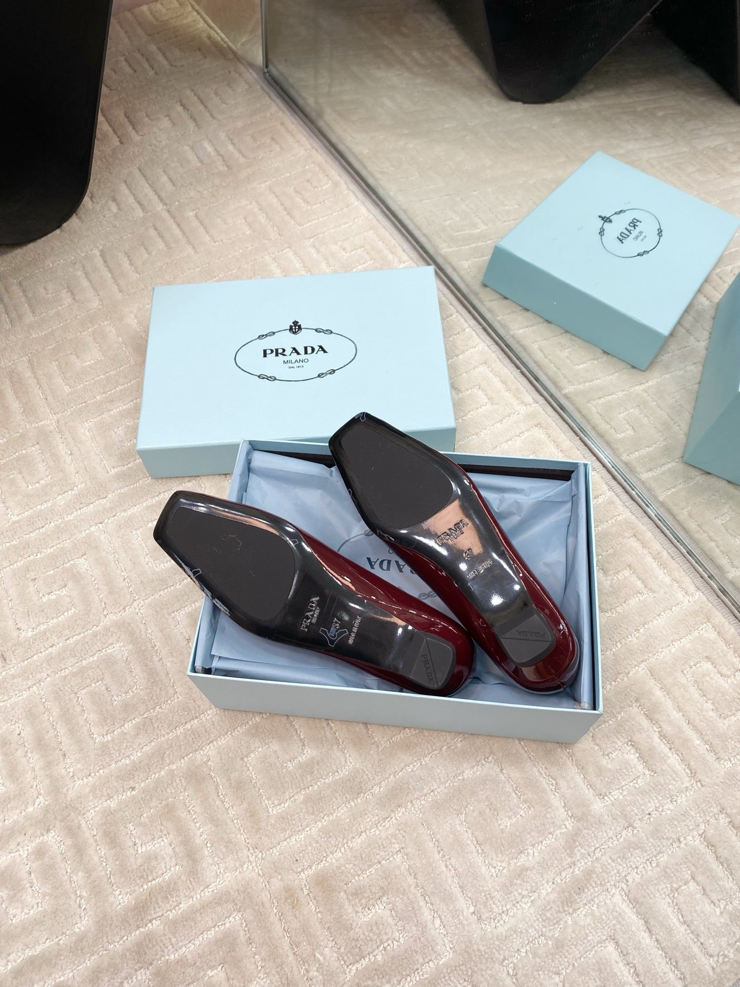 MARY JANE FLATS SQUARE TOE IN BURGUNDY RED PATENT SHEEPSKIN - 35