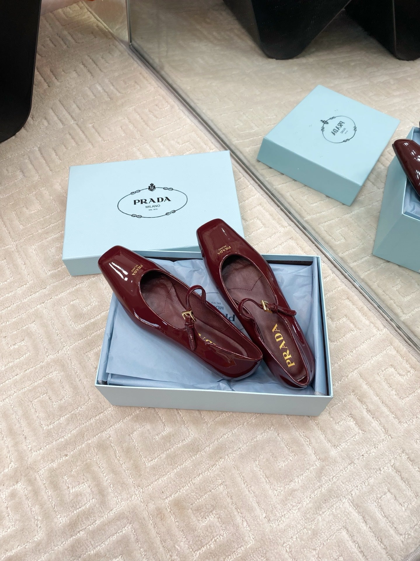 MARY JANE FLATS SQUARE TOE IN BURGUNDY RED PATENT SHEEPSKIN - 35