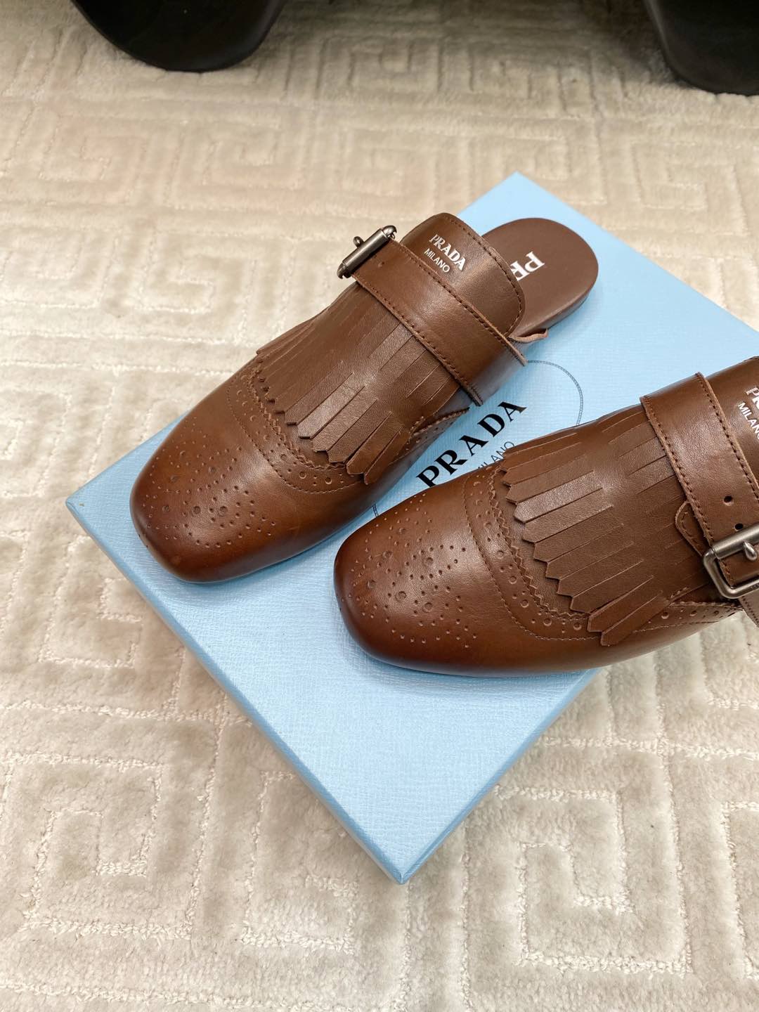 TASSEL MULES IN RUSSET BROWN LAMBSKIN - 35