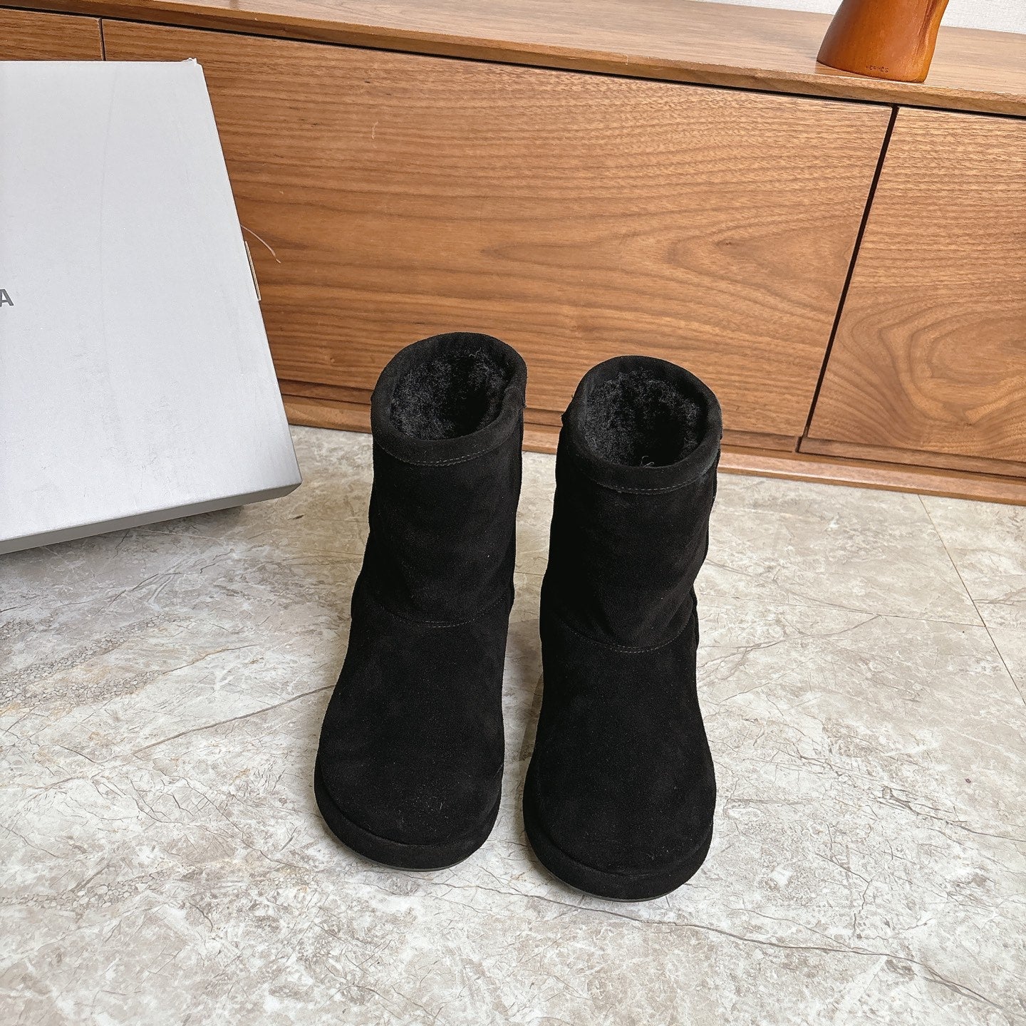 BALENCIAGA 25S ALASKA ANKLE BOOTS IN BLACK SUEDE - 35