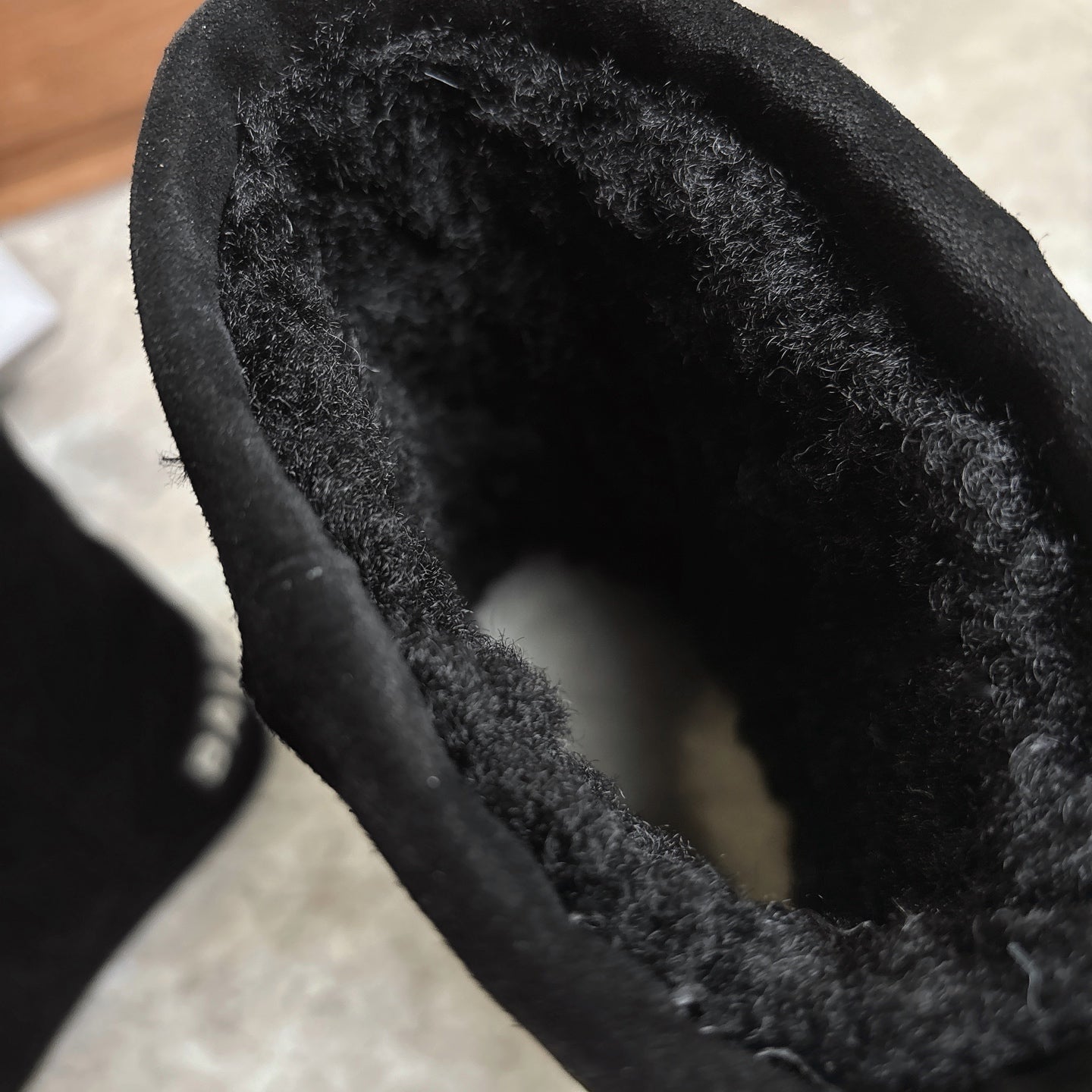 BALENCIAGA 25S ALASKA ANKLE BOOTS IN BLACK SUEDE - 35