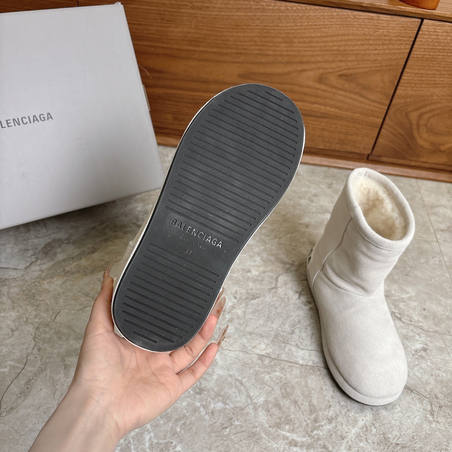 BALENCIAGA 25S ALASKA ANKLE BOOTS IN WHITE SUEDE - 35