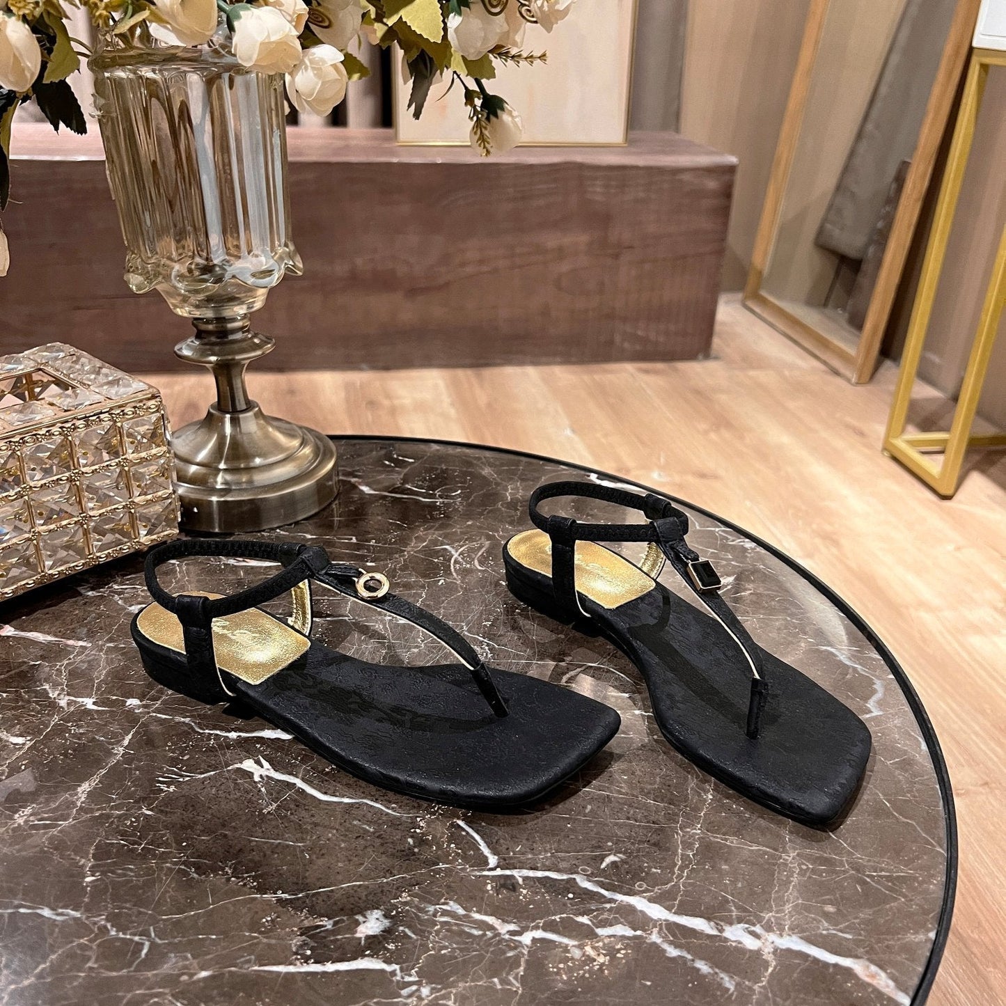 LP MINDIL SANDAL BLACK SILK - 35