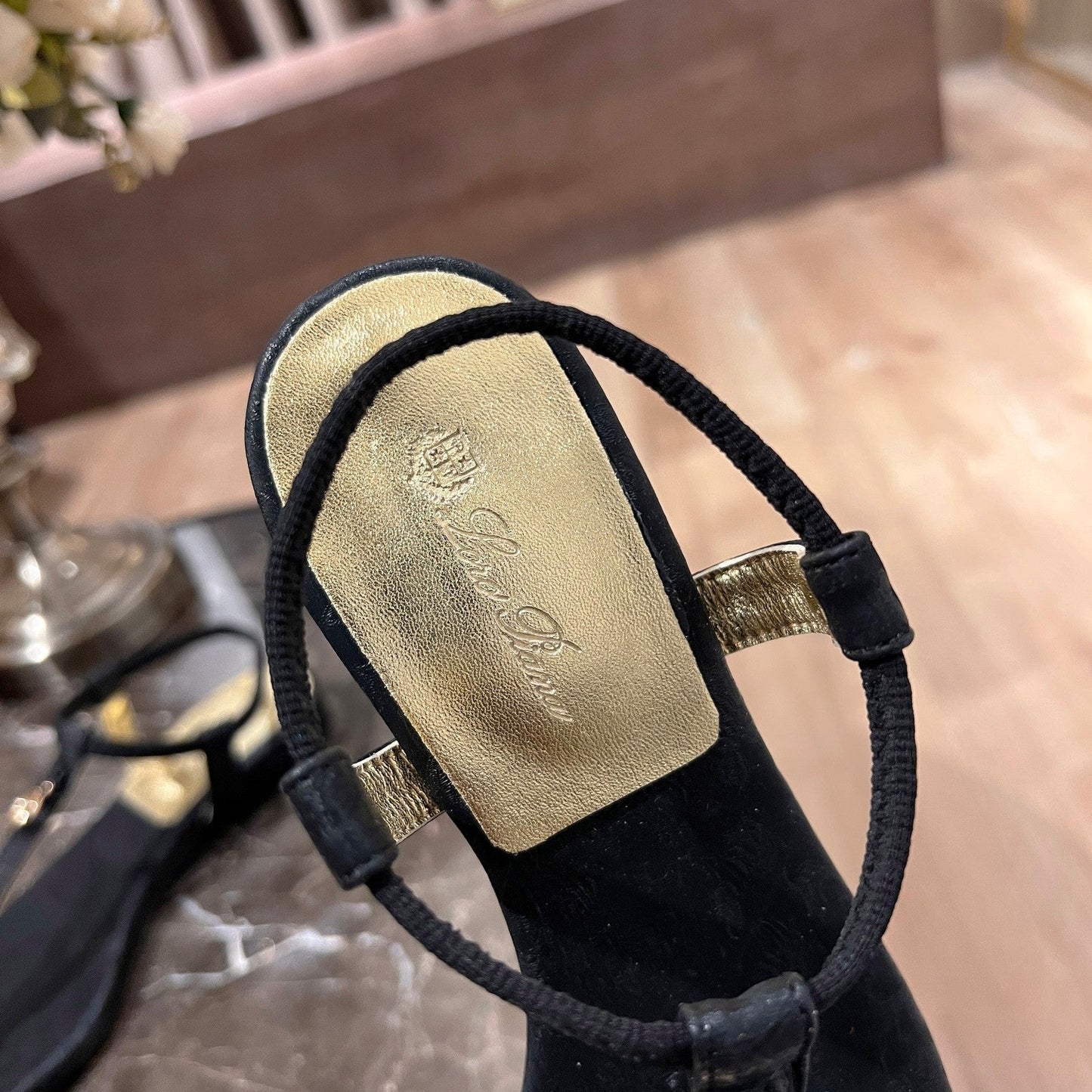 LP MINDIL SANDAL BLACK SILK - 35