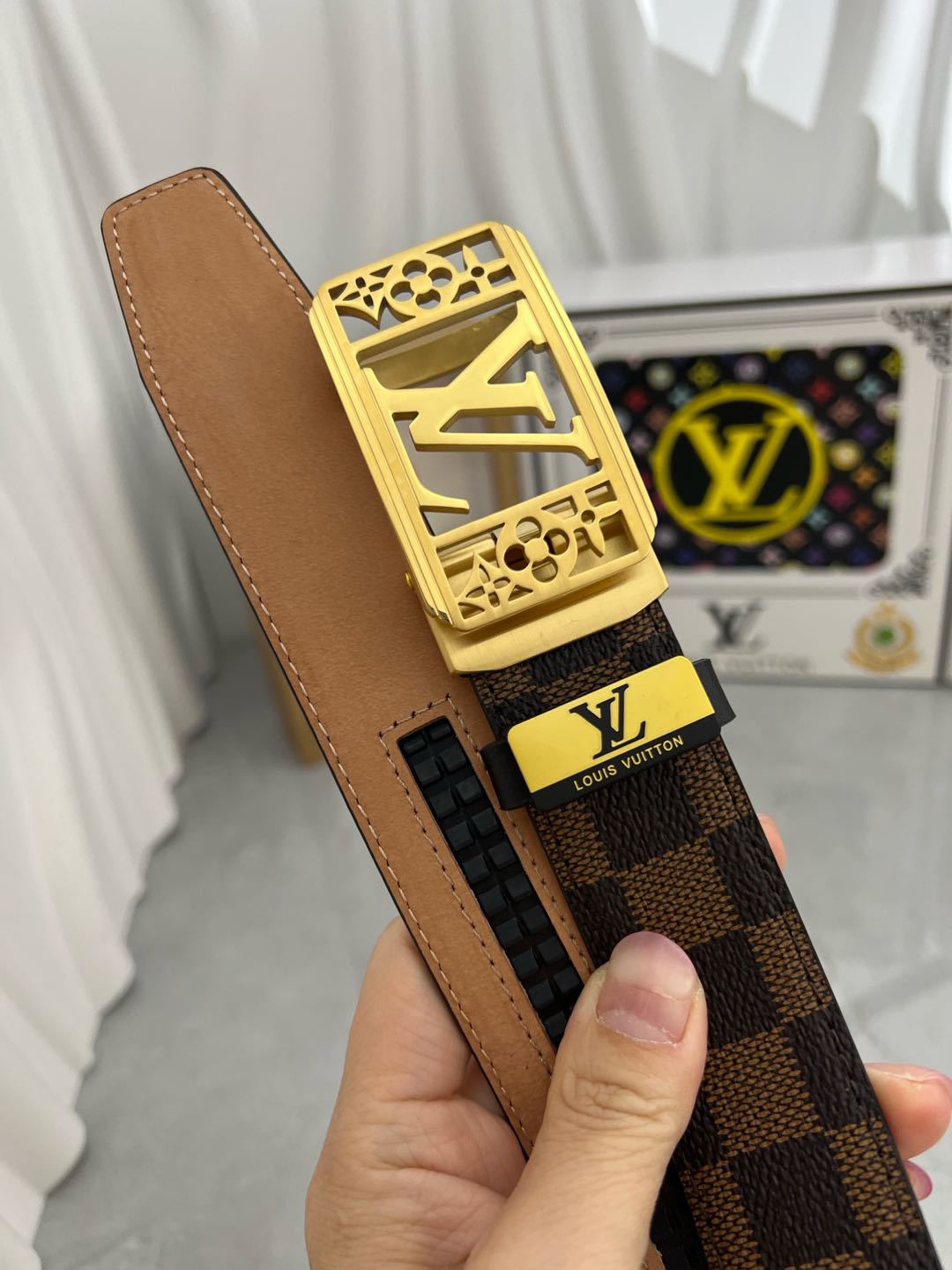 LV 25S BELT 35 MM IN BROWN CALFSKIN 593274 - 26-28