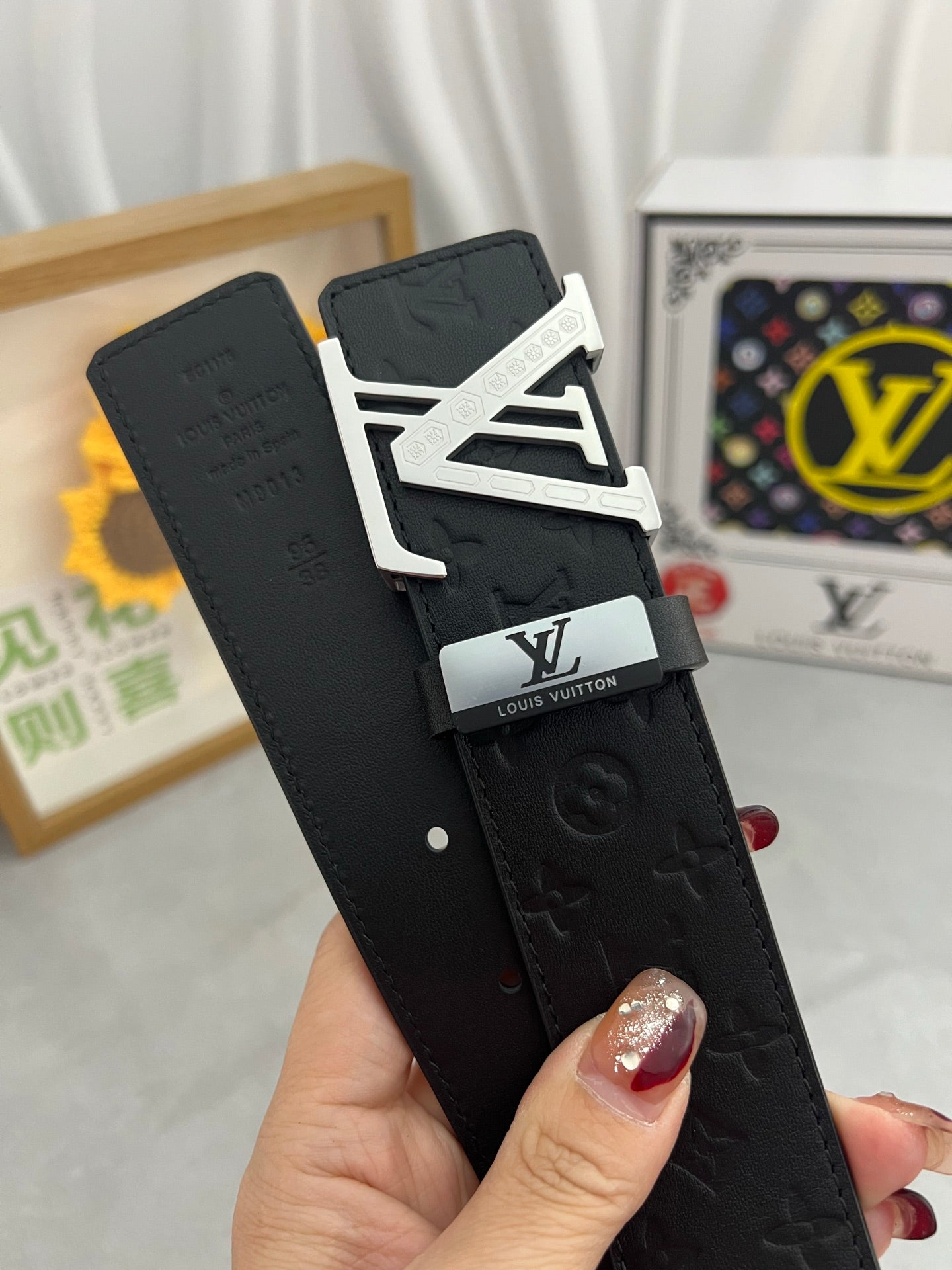 LV 25S BELT 38 MM IN BLACK CALFSKIN 593278 - 26-28