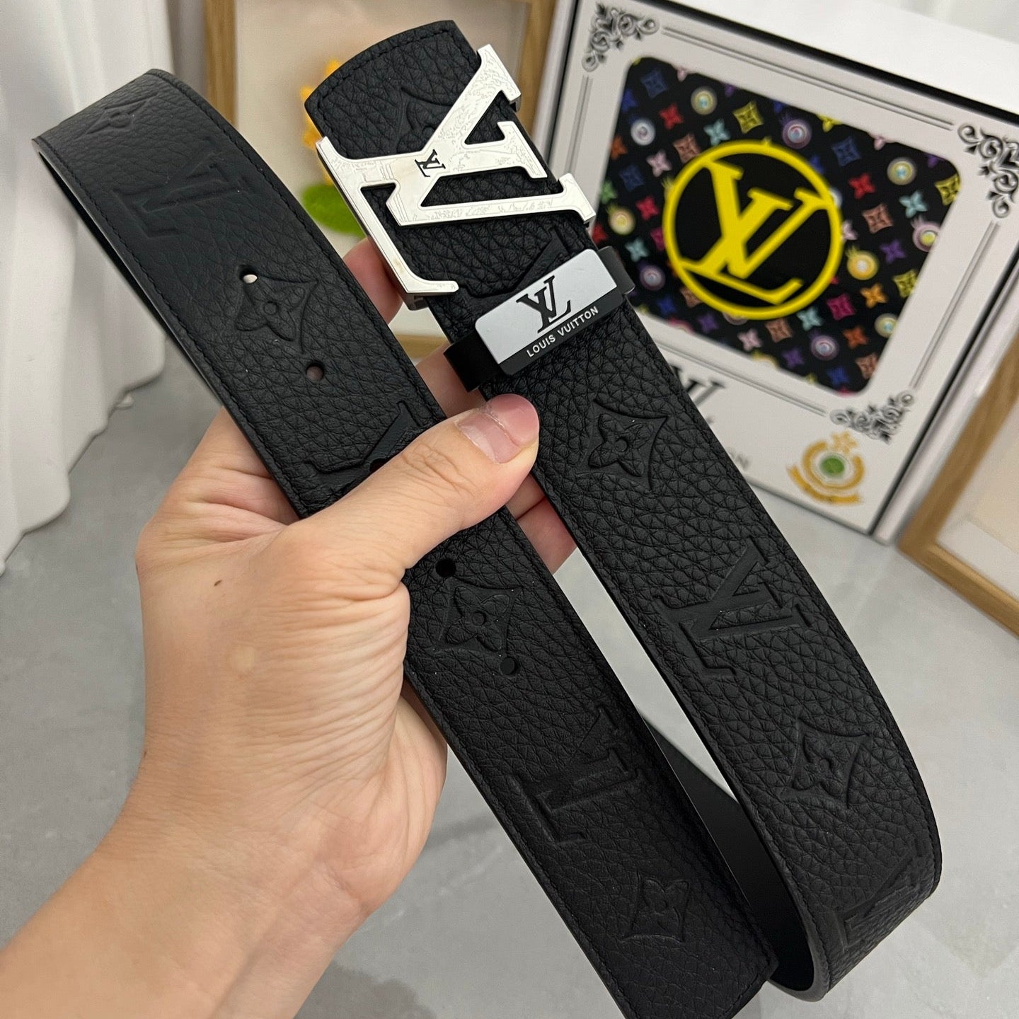 LV 25S BELT 38 MM IN BLACK CALFSKIN 593283 - 26-28