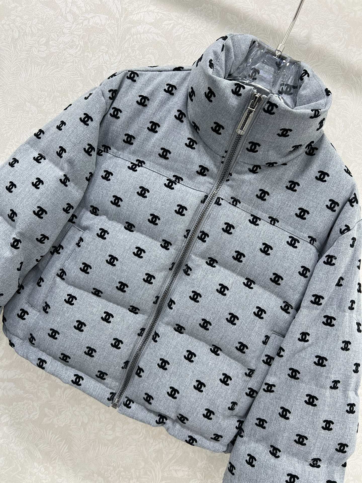 CHANEL 25S DOWN JACKET 310