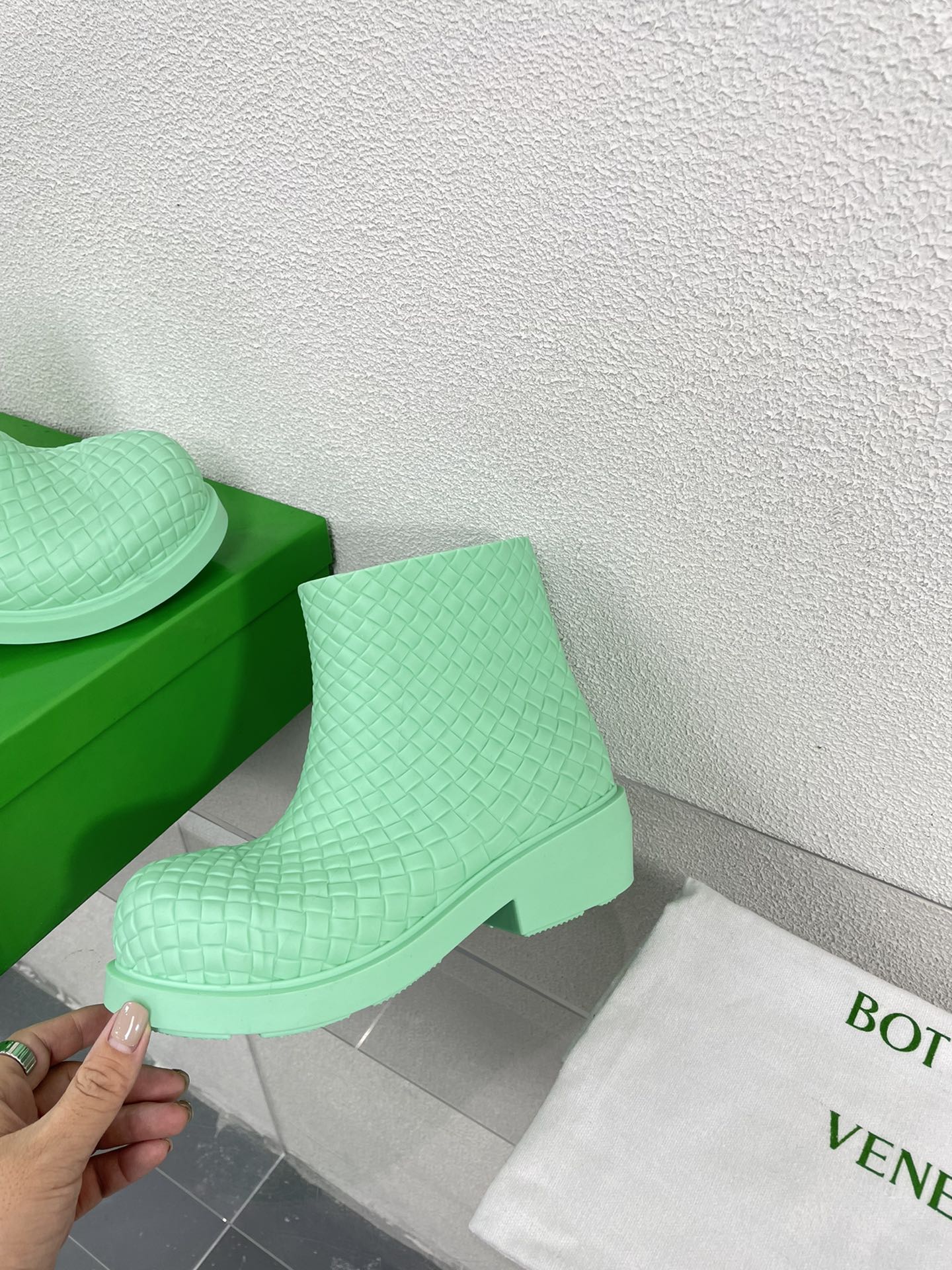 FIREMAN BOOTS IN GREEN MINT RUBBER WITH ICONIC INTRECCIO MOTIF - 35