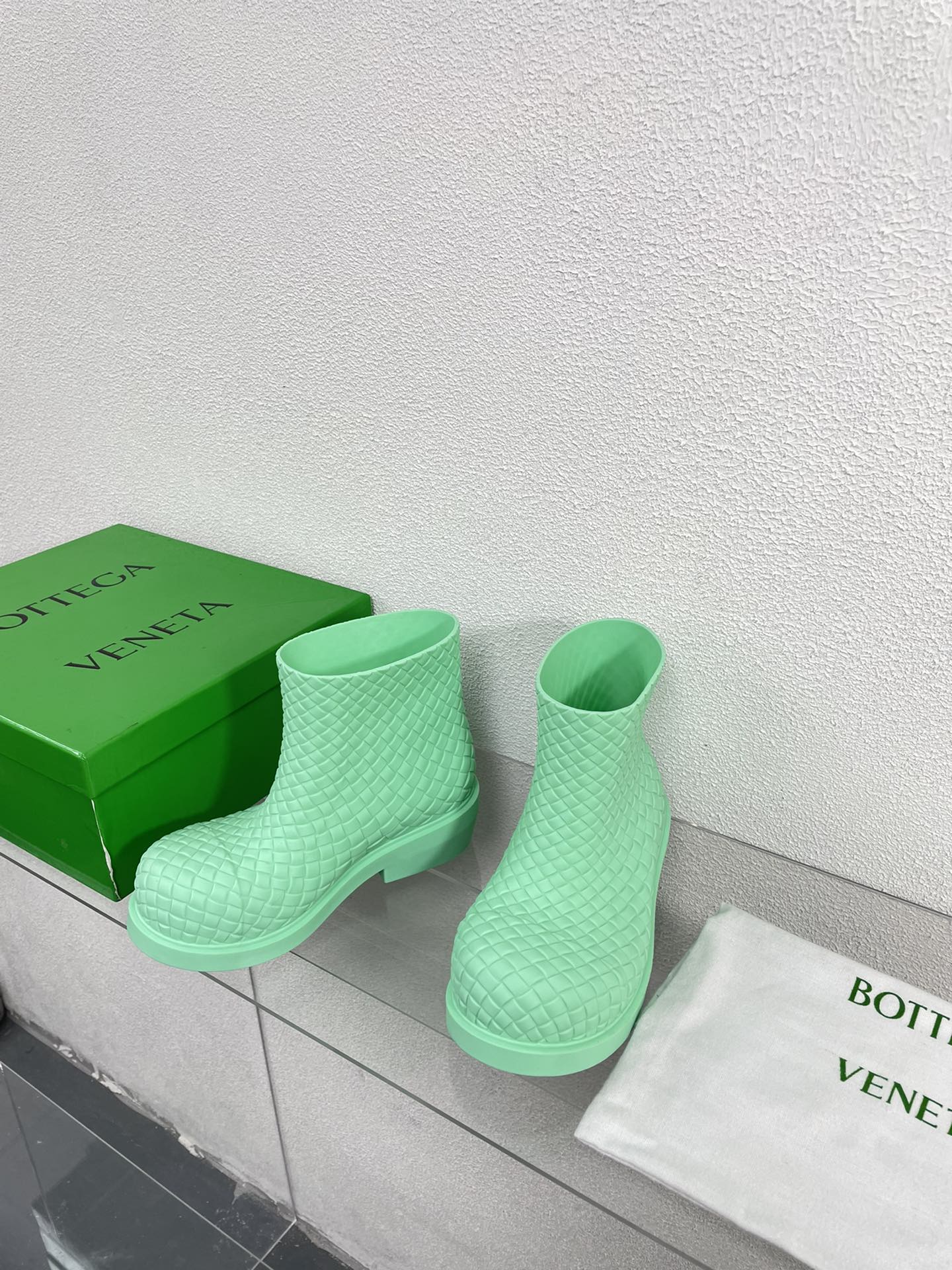 FIREMAN BOOTS IN GREEN MINT RUBBER WITH ICONIC INTRECCIO MOTIF - 35