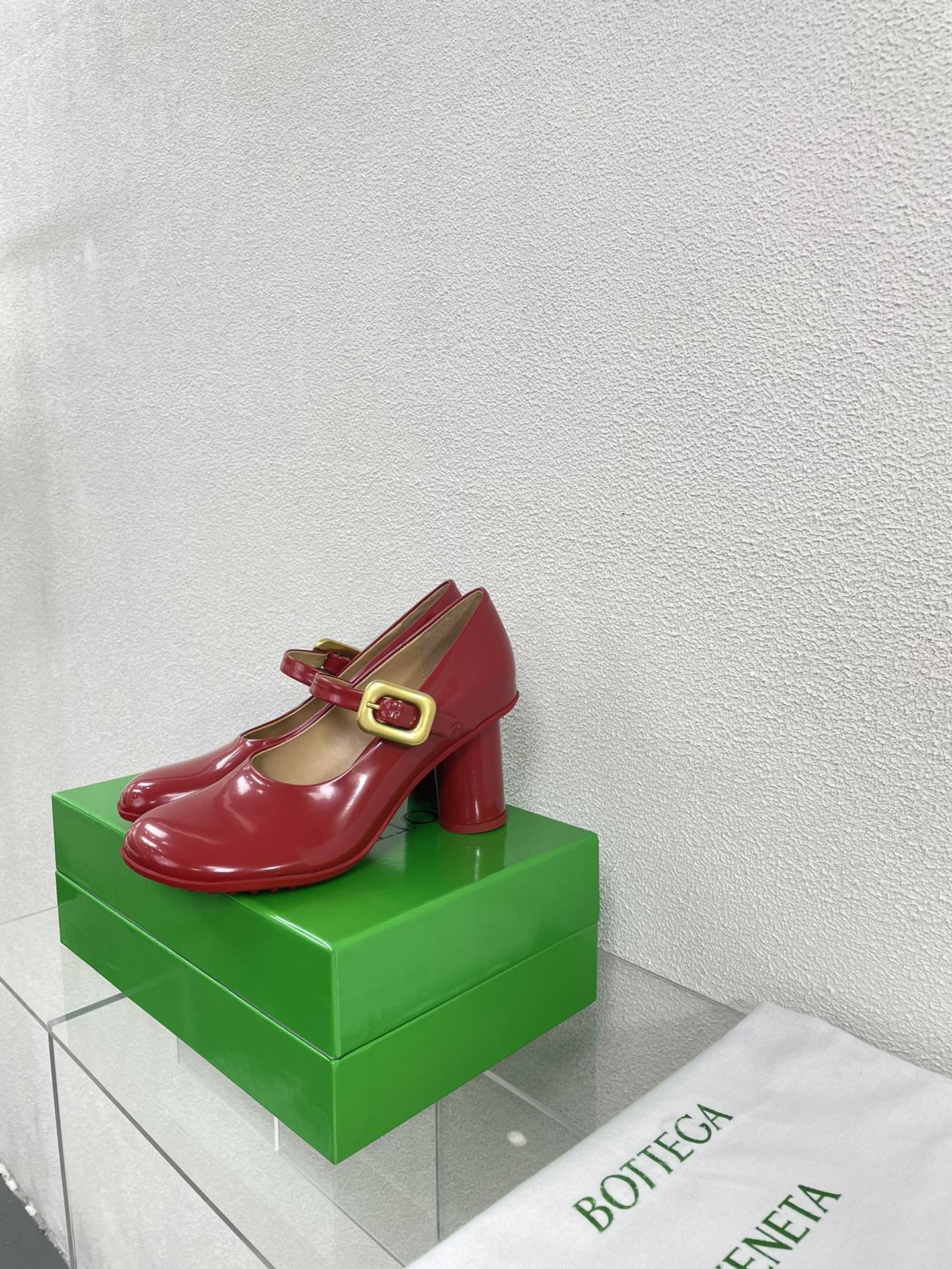 ATOMIC MARY-JANE PUMP 9 CM IN RUBY RED CALFSKIN - 34