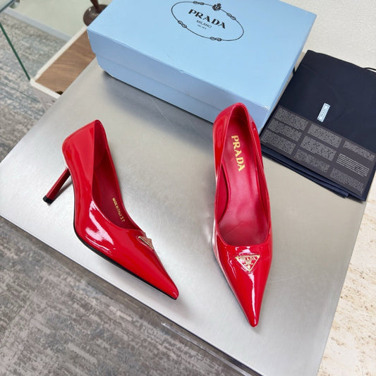 ГОСТРОНОСІ ТУФЛІ-ЧОВНИКИ PRADA 26S НА ПІДБОРАХ 75 ММ З ЧЕРВОНОЇ ЛАКОВАНОЇ ТЕЛЯЧОЇ ШКІРИ
