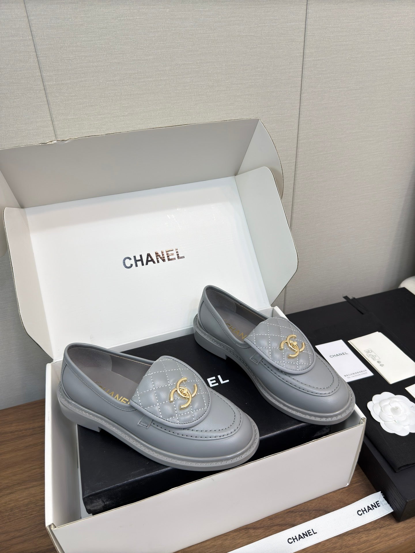 MOCCASIN 2.5 CM IN ASH GRAY PREMIUM LAMBSKIN - 35