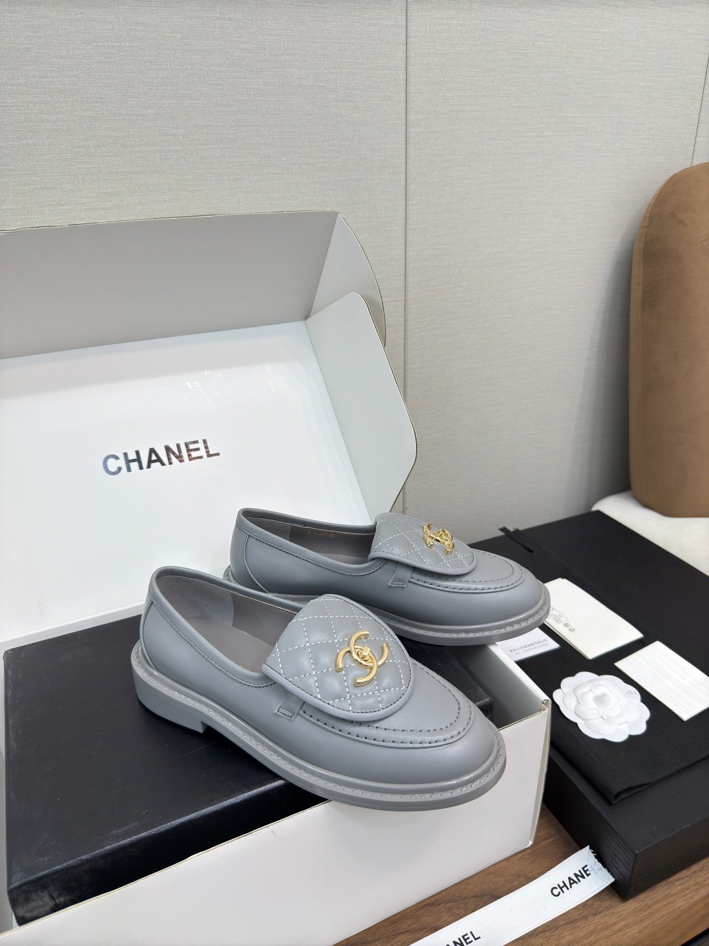 MOCCASIN 2.5 CM IN ASH GRAY PREMIUM LAMBSKIN - 35