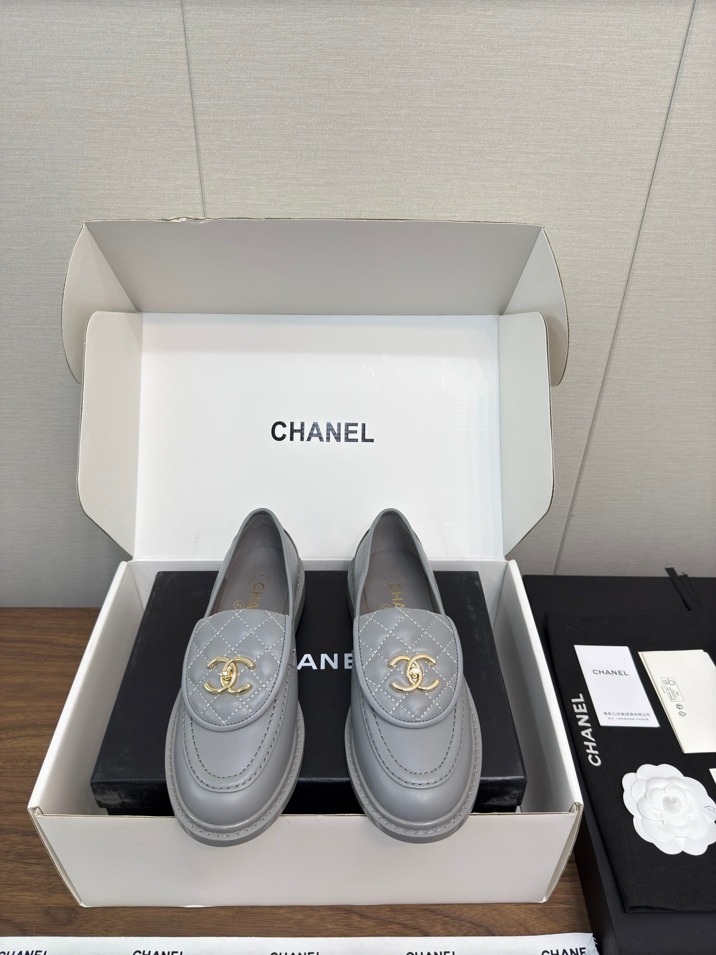 MOCCASIN 2.5 CM IN ASH GRAY PREMIUM LAMBSKIN - 35