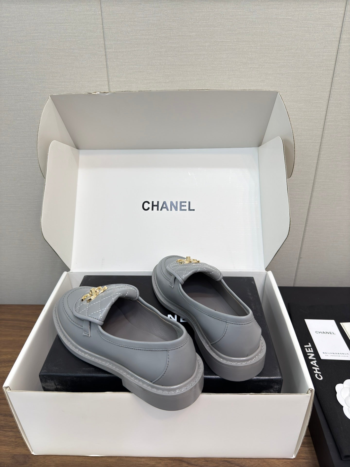 MOCCASIN 2.5 CM IN ASH GRAY PREMIUM LAMBSKIN - 35