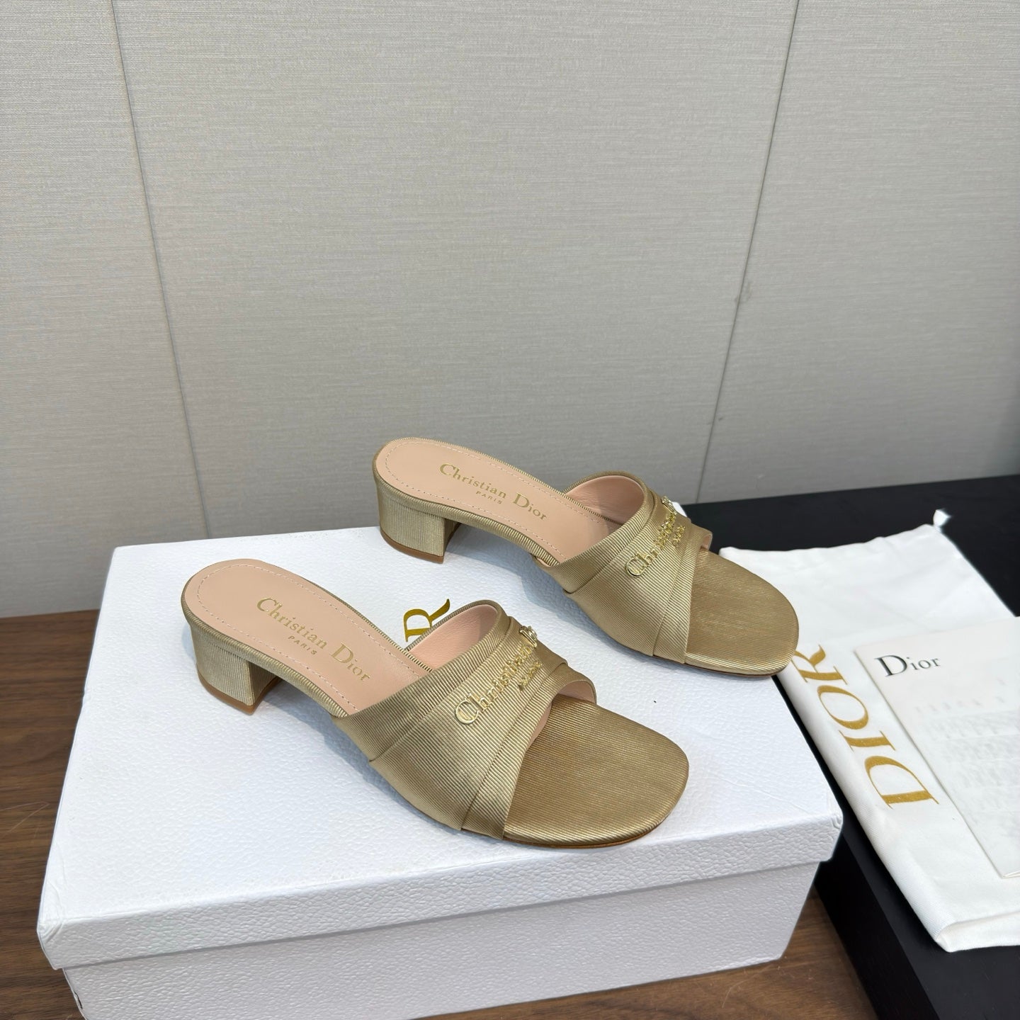 DIOR HIGH HEEL 25S 45 MM IN BEIGE FABRIC WITH GOLD HARDWARE - 34