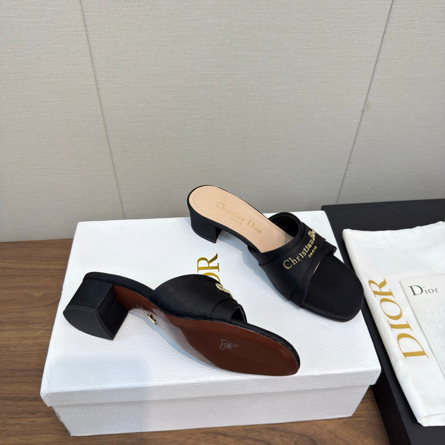 DIOR HIGH HEEL 25S 45 MM IN BLACK LAMBSKIN AND FABRIC WITH GOLD HARDWARE - 34