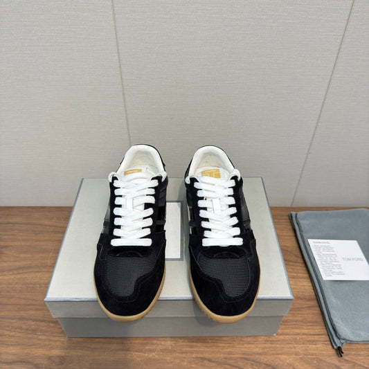 TOM FORD 26S КРОСІВКИ JACKSON З ЧОРНОЇ ЗАМШІ СТИЛЬ 1