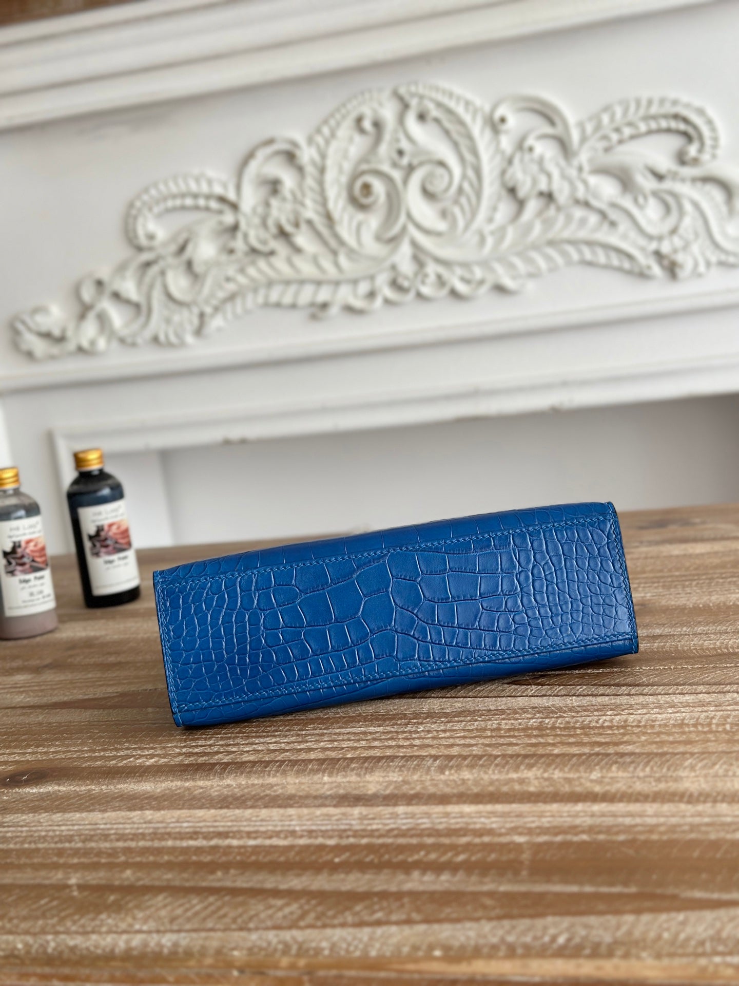 HM 26S KELLY MINI 22MM IN DARK BLUE CROC EMBOSSED CALFSKIN SILVER KELLY BUCKLE