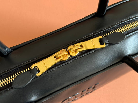 Сумка BEAU TOP HANDLE BAG 29 з чорної блискучої телячої шкіри