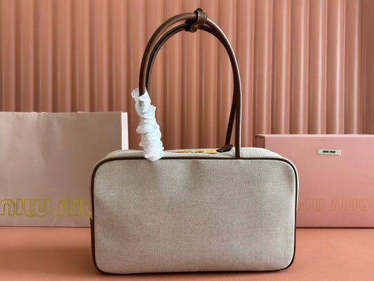 Сумка MIUMIU 25S BEAU З КАНВАСУ БЕЖЕВОГО КОЛЬОРУ ТА КОРИЧНЕВОЇ ТЕЛЯЧОЇ ШКІРИ