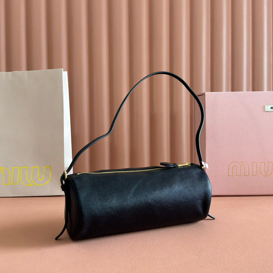 КОСМЕТИЧКА NAPPA POUCH 22 З ЧОРНОЇ ТЕЛЯЧОЇ ШКІРИ