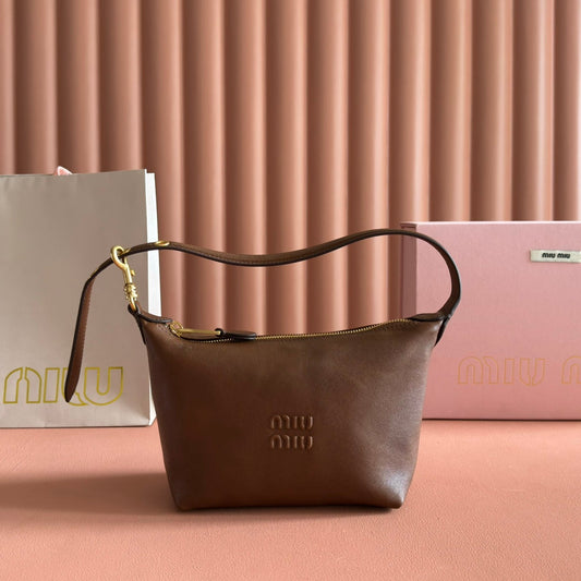 СУМКА-КЛАТЧ MIUMIU 26S З ВЕЛЬВЕТУ ТА КОРИЧНЕВОЇ ТЕЛЯЧОЇ ШКІРИ 25, ЗОЛОТА ФУРНІТУРА