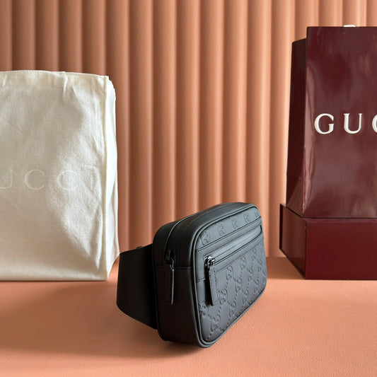 ПОЯСНА СУМКА GUCCI 25S MARMONT MATELASSÉ 24 СМ З ЧОРНОЇ ТЕЛЯЧОЇ ШКІРИ