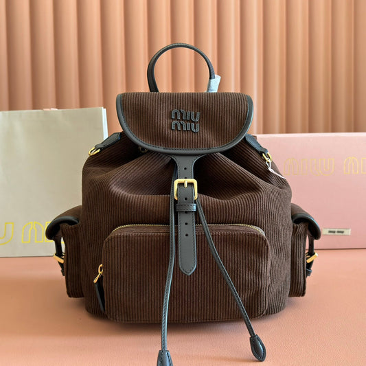 РЮКЗАК MIUMIU 26S СЕРЕДНЬОГО РОЗМІРУ 29 З ПОЛОТНА КОРИЧНЕВОГО КОЛЬОРУ З ЧОРНОЮ ТЕЛЯЧОЮ ШКІРОЮ