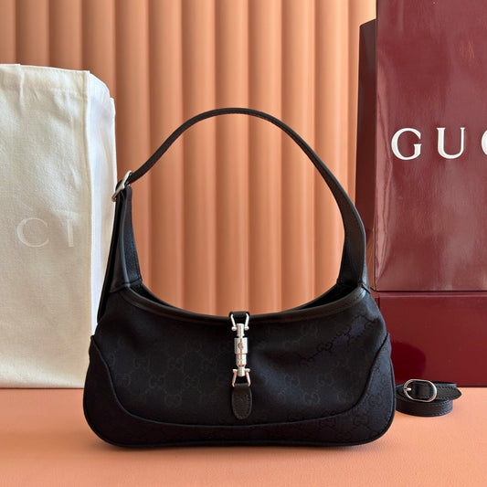 GUCCI 26S СУМКА НА ПЛЕЧЕ JACKIE SLIM 27 З ЧОРНОГО ПОЛОТНА