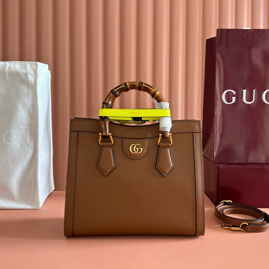 ЖІНОЧА СУМКА-ТОУТ GUCCI DIANA 27 З КОРИЧНЕВОЇ ТЕЛЯЧОЇ ШКІРИ