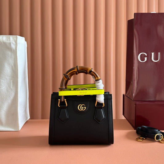 СУМКА-ТОУТ GUCCI 26S DIANA 21 З ЧОРНОЇ ТЕЛЯЧОЇ ШКІРИ