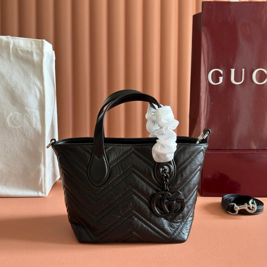 GUCCI 26S СУМКА-ШОПЕР GG MARMONT 17 З ЧОРНОЇ ТЕЛЯЧОЇ ШКІРИ